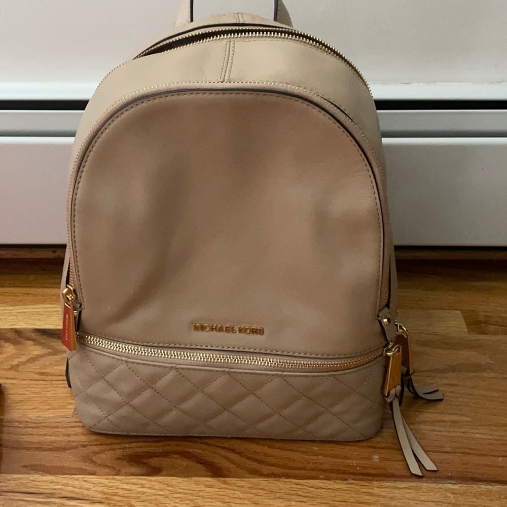 Micheal kors backpack
